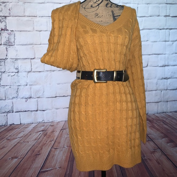 ♥️ SOLD NWOT Drop shoulder knit sweater dress - Picture 4 of 8